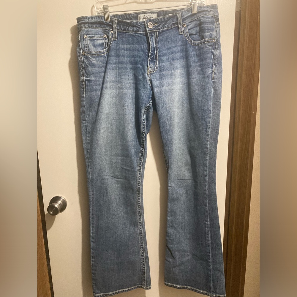 Daytrip Virgo bootcut jeans